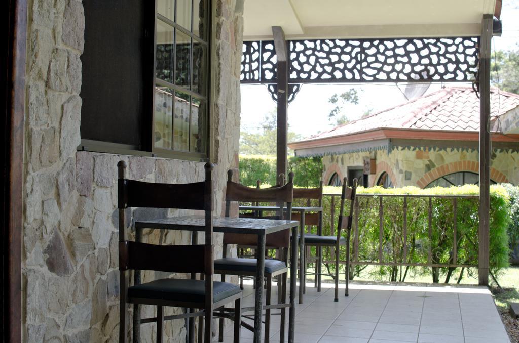 Gingerbread Restaurant & Hotel Nuevo Arenal Exteriér fotografie