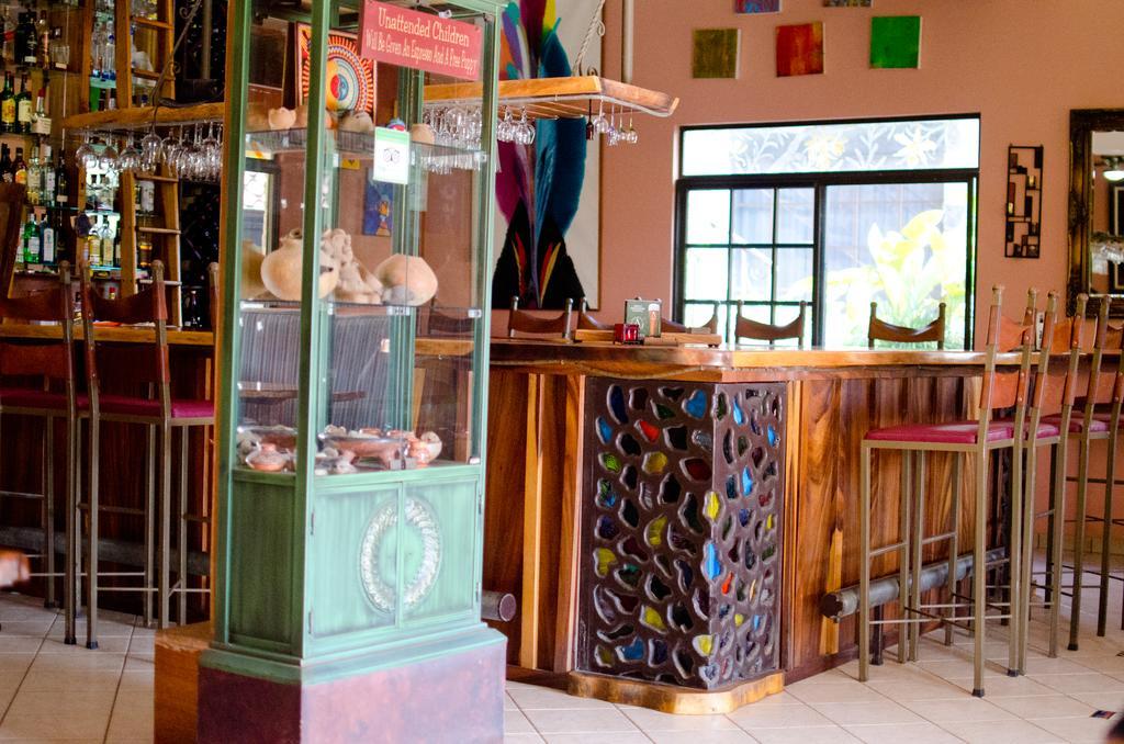 Gingerbread Restaurant & Hotel Nuevo Arenal Exteriér fotografie